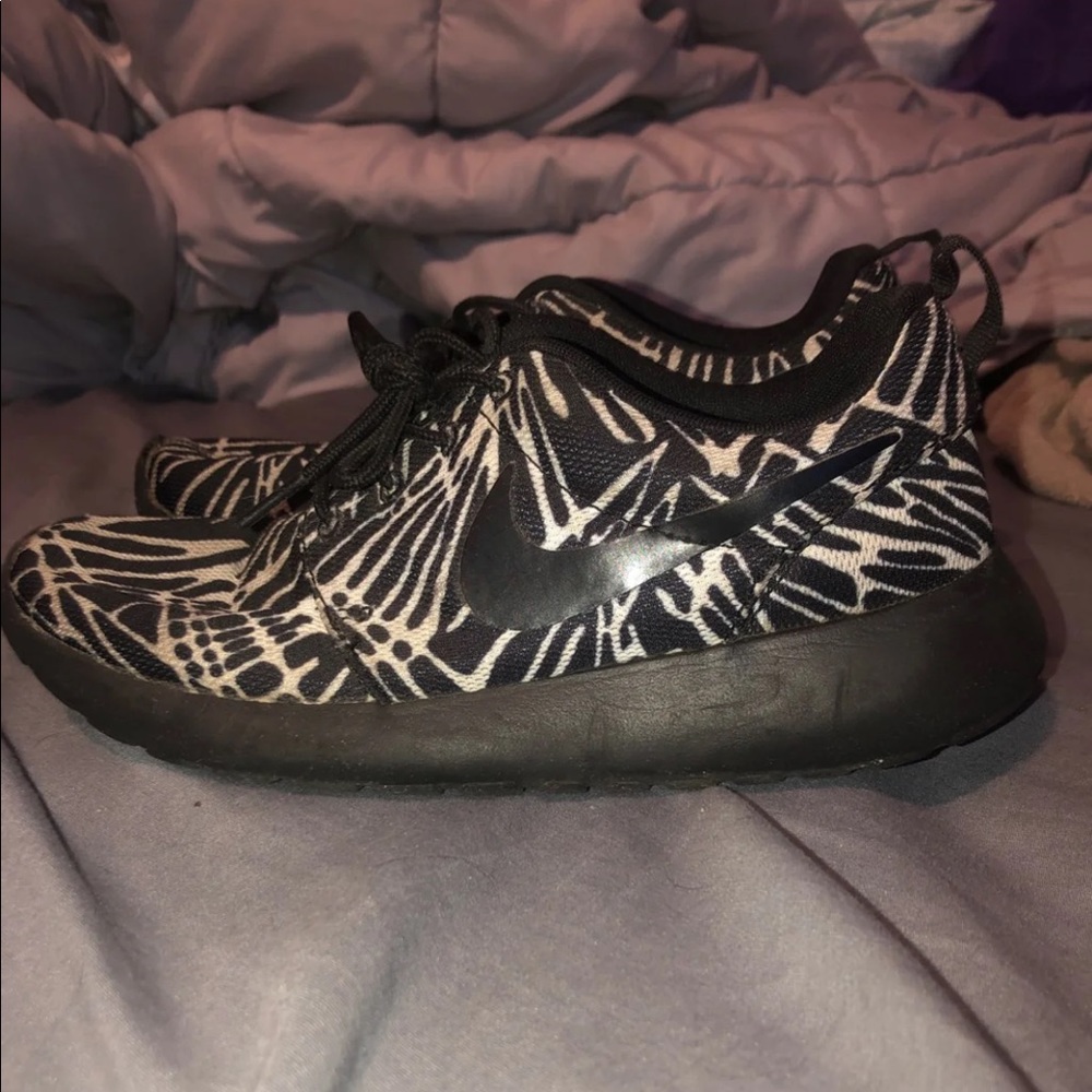Nike roshes